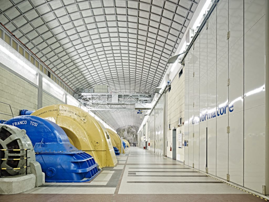 Centrale di Santa Massenza_sala macchine