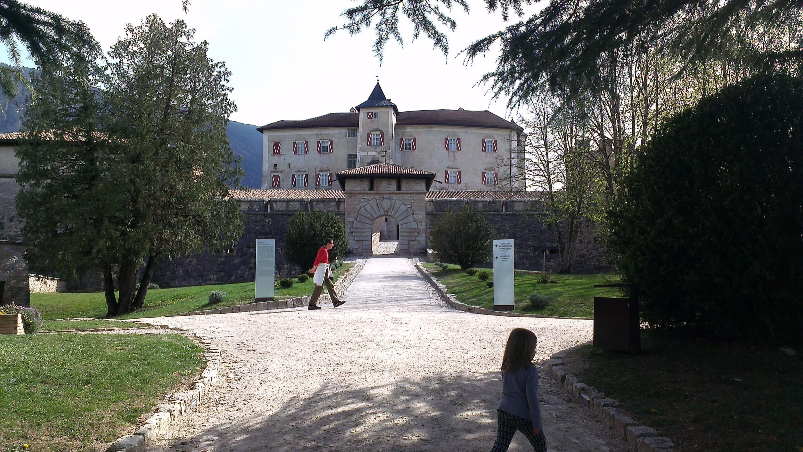 IO, ISABEL E NOI: ALLA RICERCA DEL CASTELLO PERFETTO