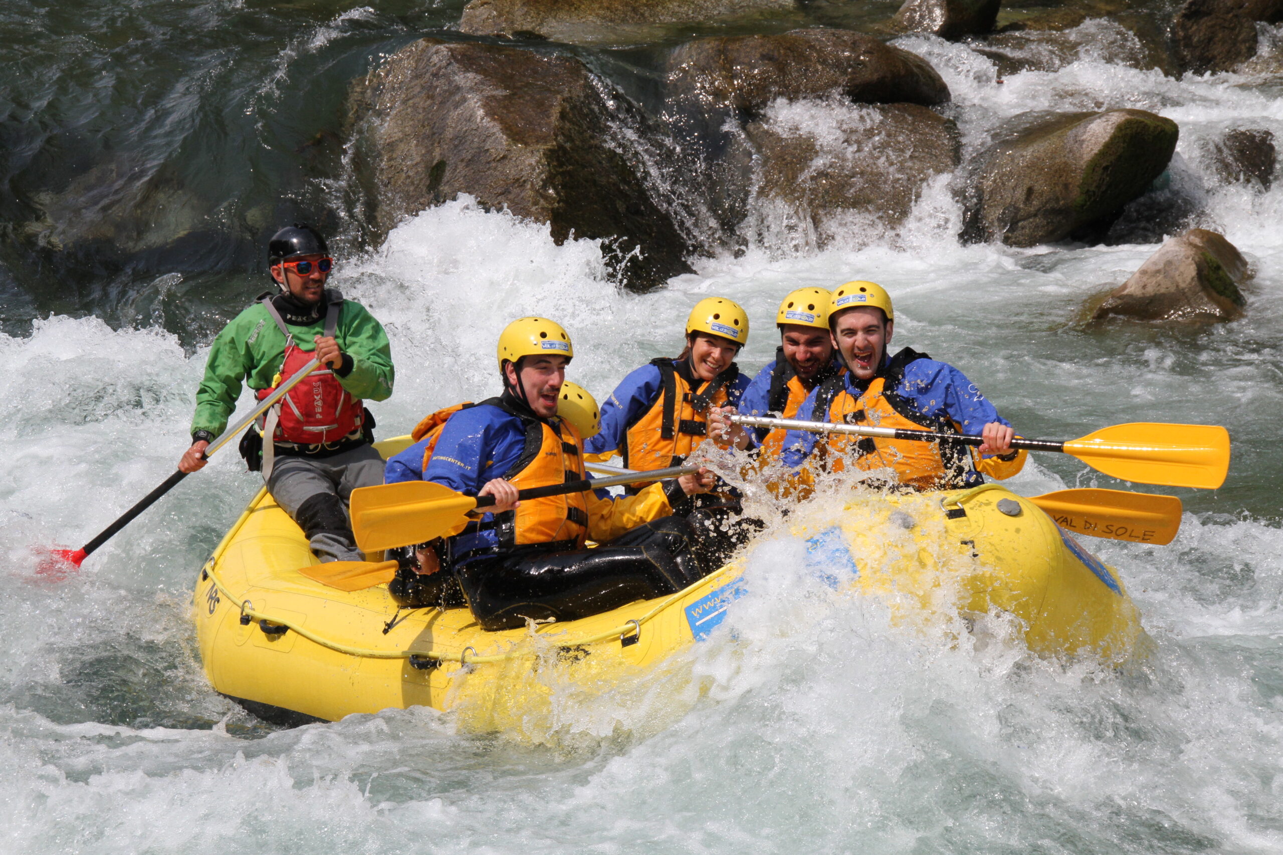 Centro Rafting Val di Sole. L’emozione del rafting nella natura selvaggia