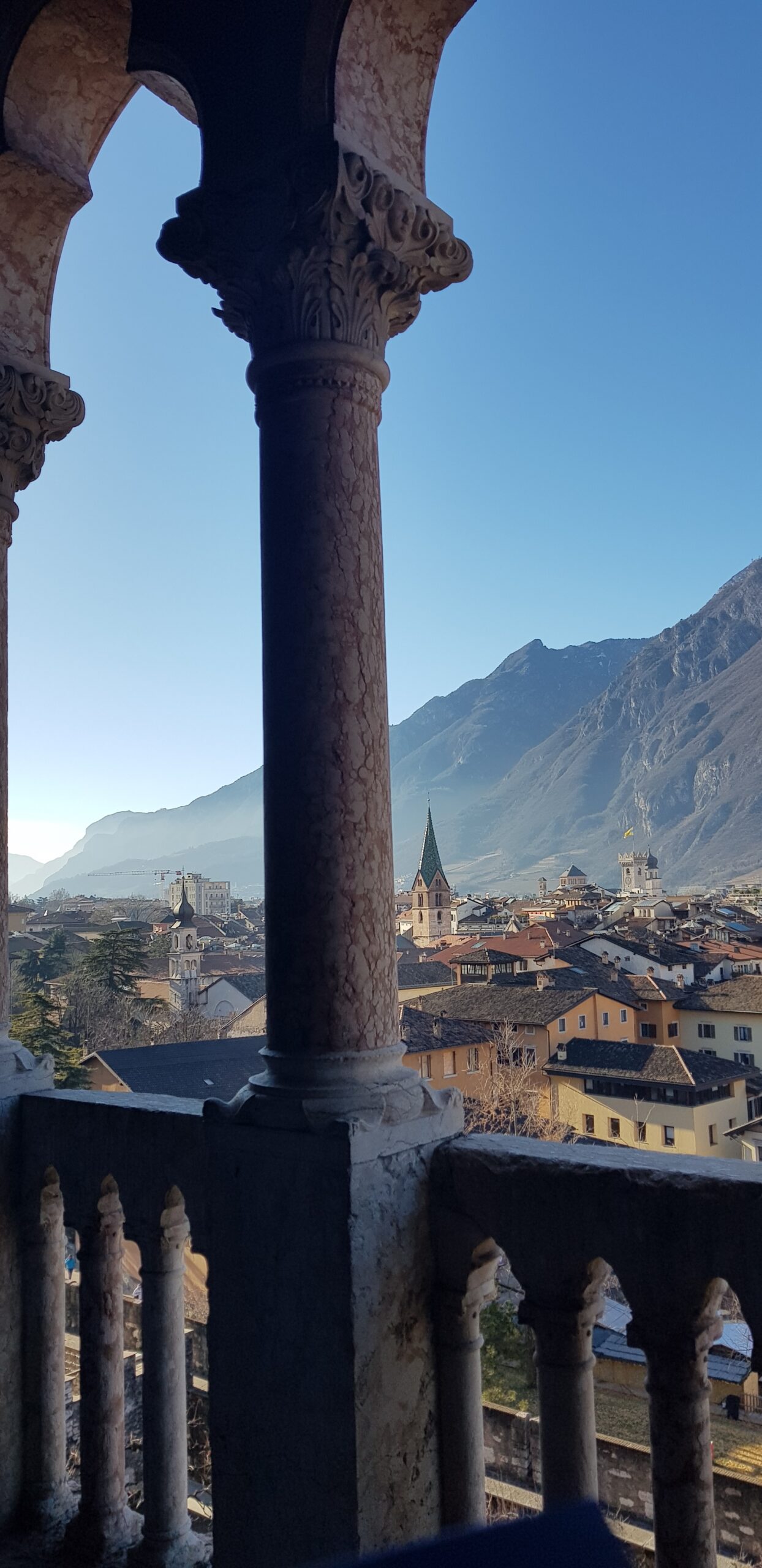 LONGOBARDI CON SPADE E CROCE A TRENTO