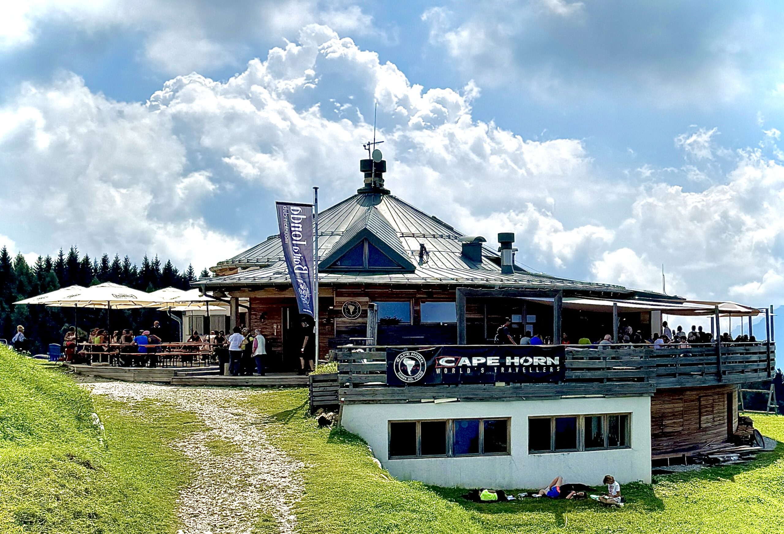 Baita Tonda in estate: panorama, trekking e sapori in quota a Folgaria