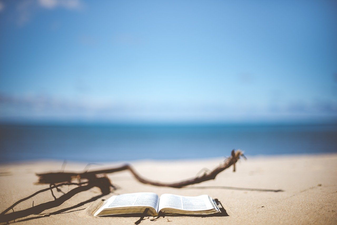LETTURE SOTTO L’OMBRELLONE