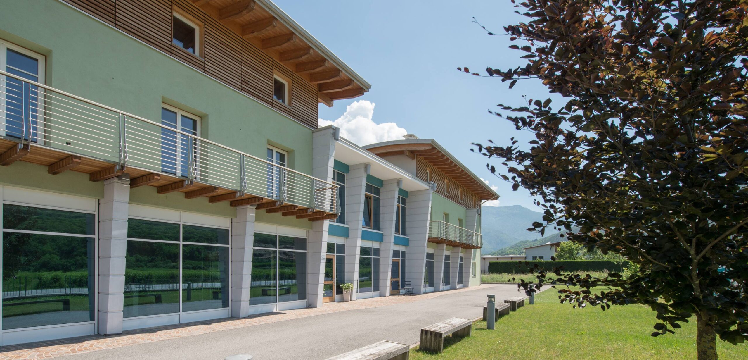DANIELLI: ARREDAMENTI E PORTE PER LA TUA CASA