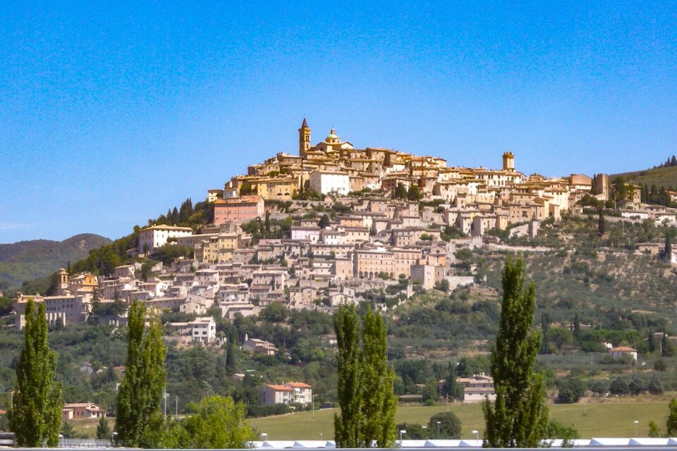 Oliotrekking Trevi 2026: l’Umbria si scopre camminando