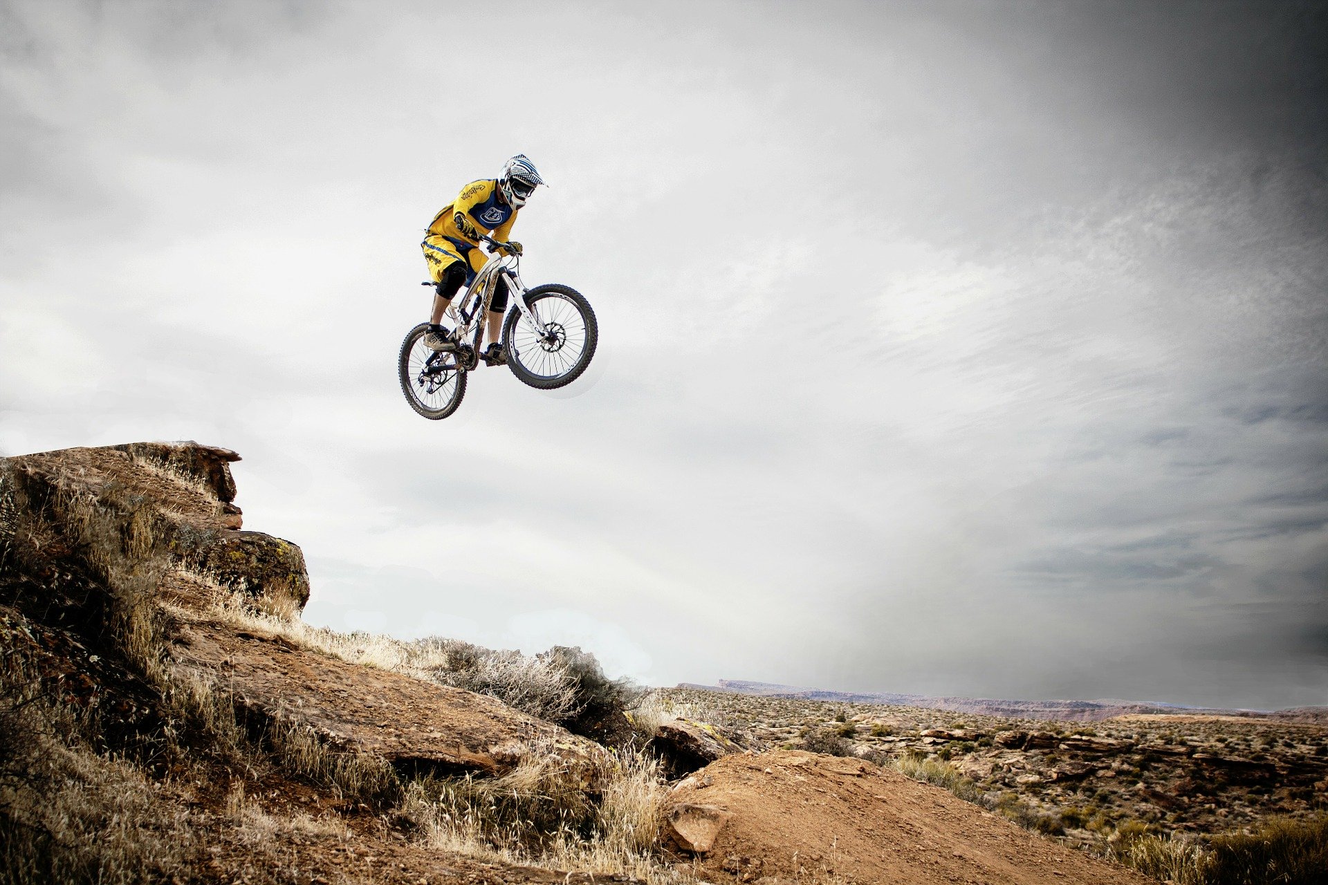 UP & DOWNHILL SUPERBIKE sull’Alpe Cimbra