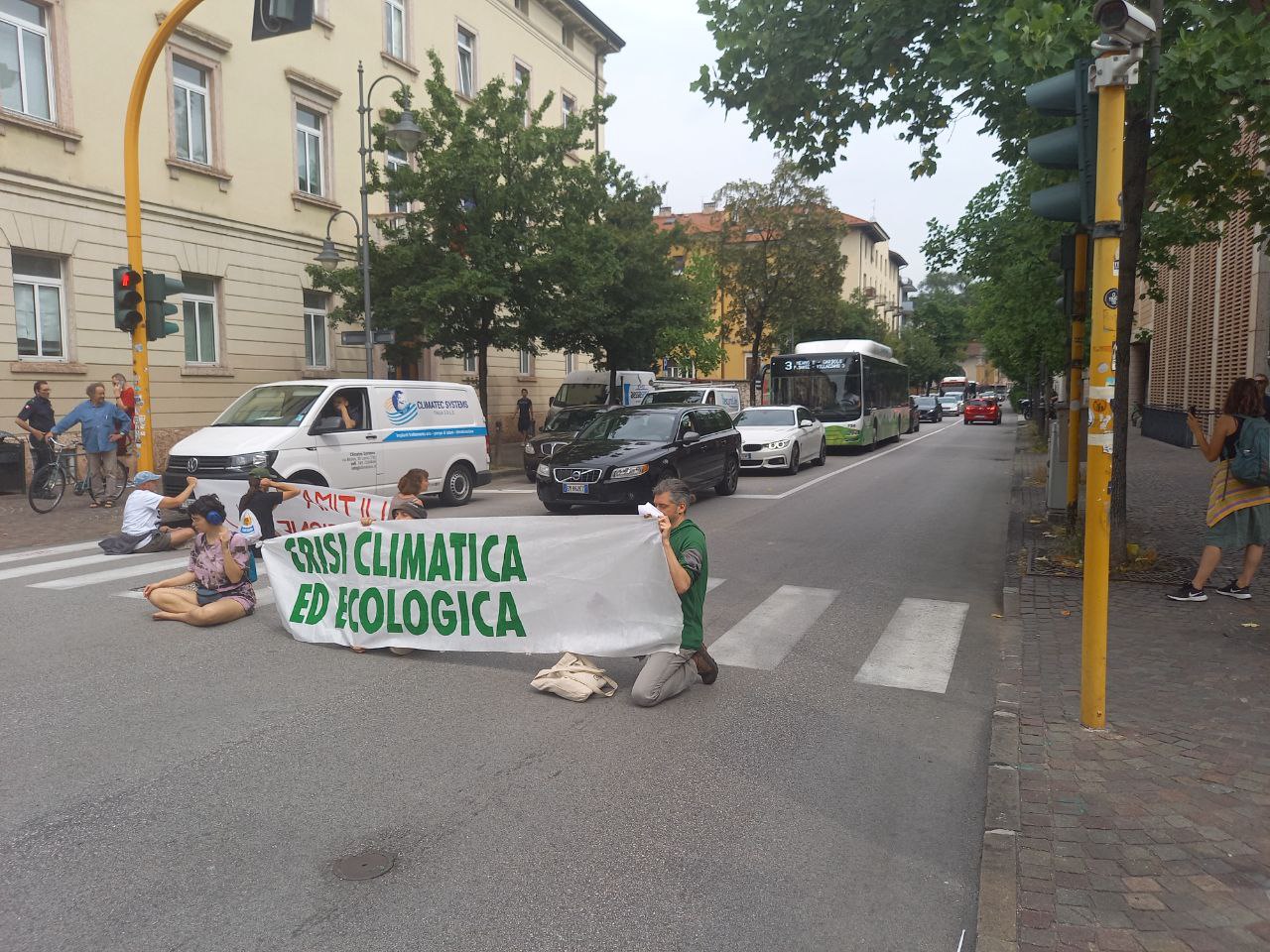03 GIUGNO 2022 – BLOCCO STRADALE A TRENTO – ECCO PERCHE’