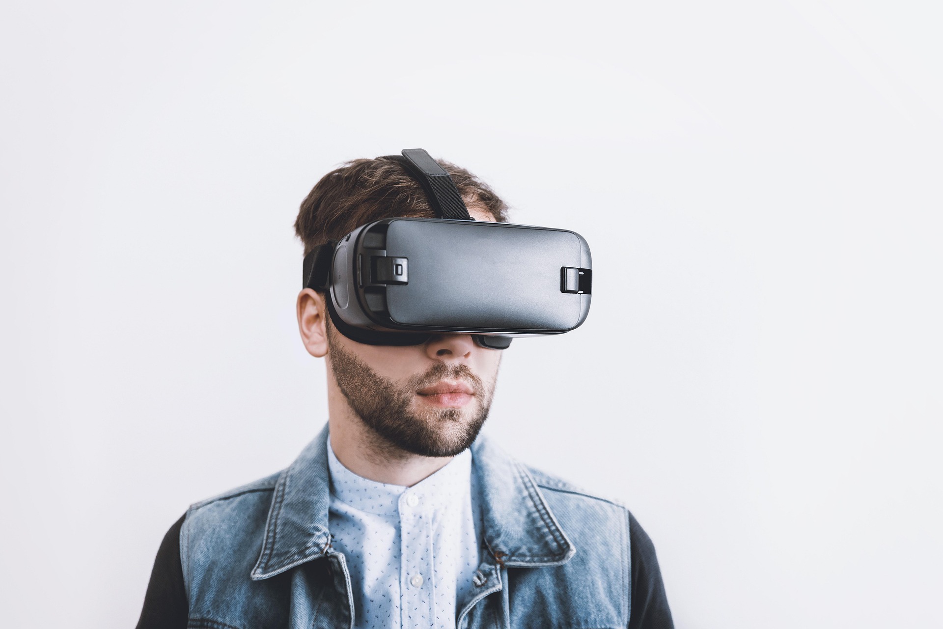 TECNOLOGIA E LIBERTA’: STIAMO PERDENDO IL CONTROLLO?